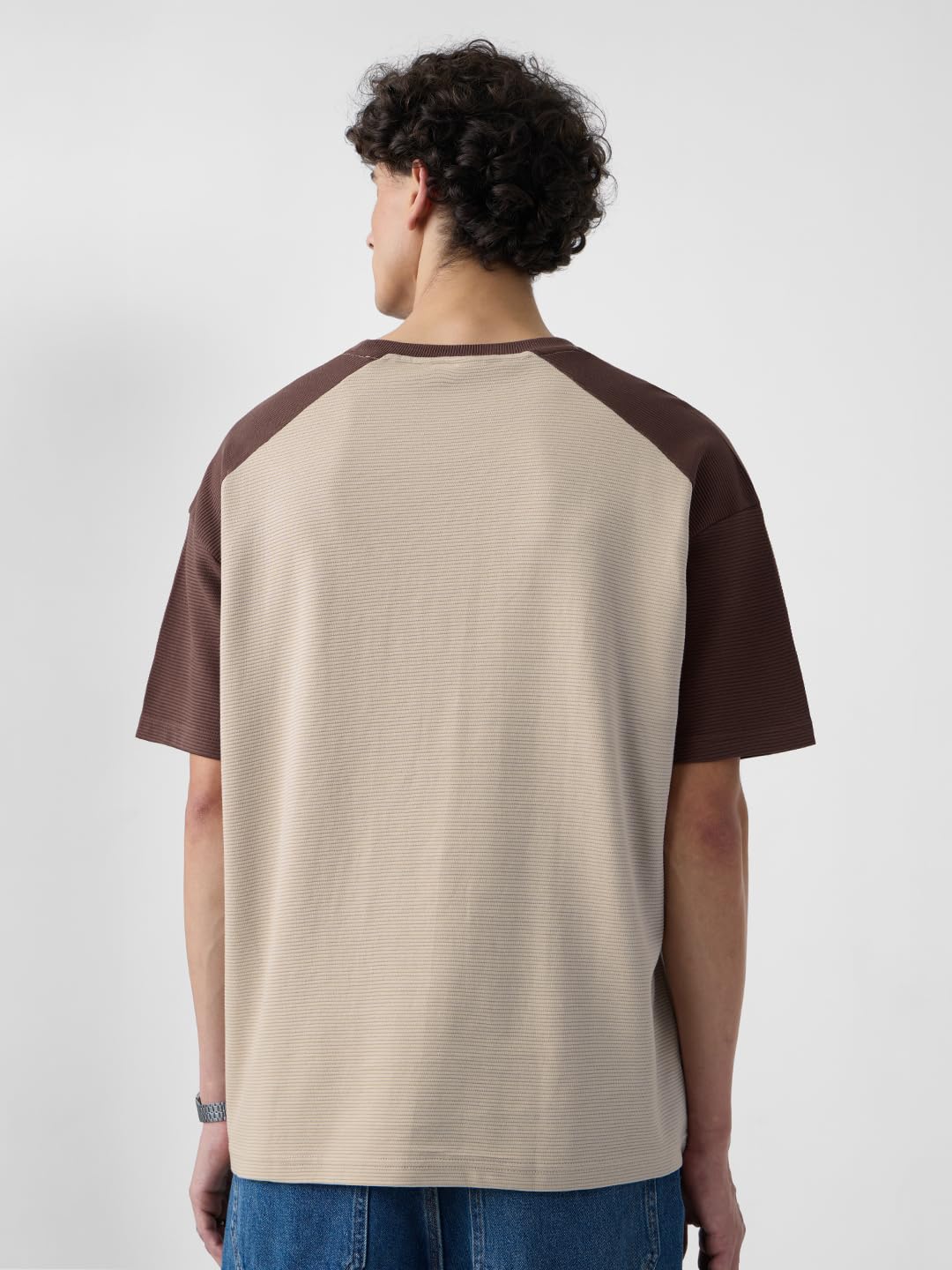 The Souled Store Ottoman: Peanuts Groovin - Camiseta de manga corta para hombre y niño, cuello redondo, algodón bordado marrón, de gran tamaño