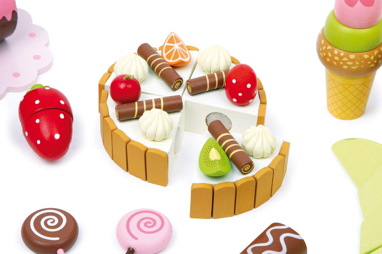 2847 Contenitore per dolciumi small foot, Scatola di caramelle di legno, accessori per negozio e cucina da gioco per bambini con dolci, 56 pz., da 3 anni di età