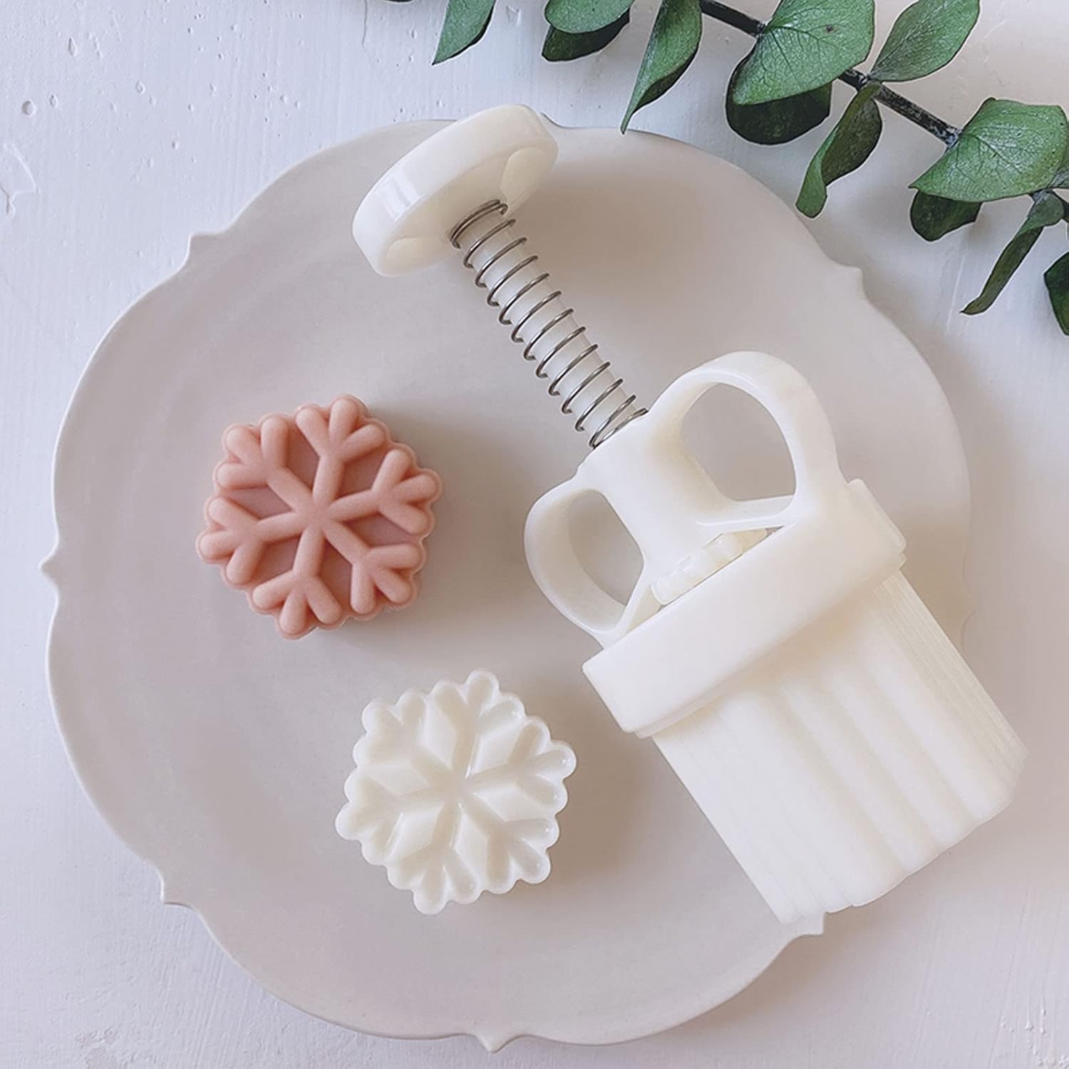 Yuly 50g Snowflake Shaped Pastry Molds Mooncake Mooncake Stamps Hand Pressure Tools Plastic Material Baking Accessories Pastry Tools And Accessories
