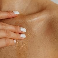 Vista 4 de MELONY Vela de masaje Eleva tu spa en casa con nuestra lujosa vela de aceite corporal 8.1 onzas (whisky y naranja)