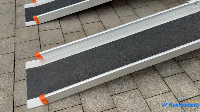 Amazon | Ruedamann スロープ 車椅子 長さ138-244cm 無段階長さ調整