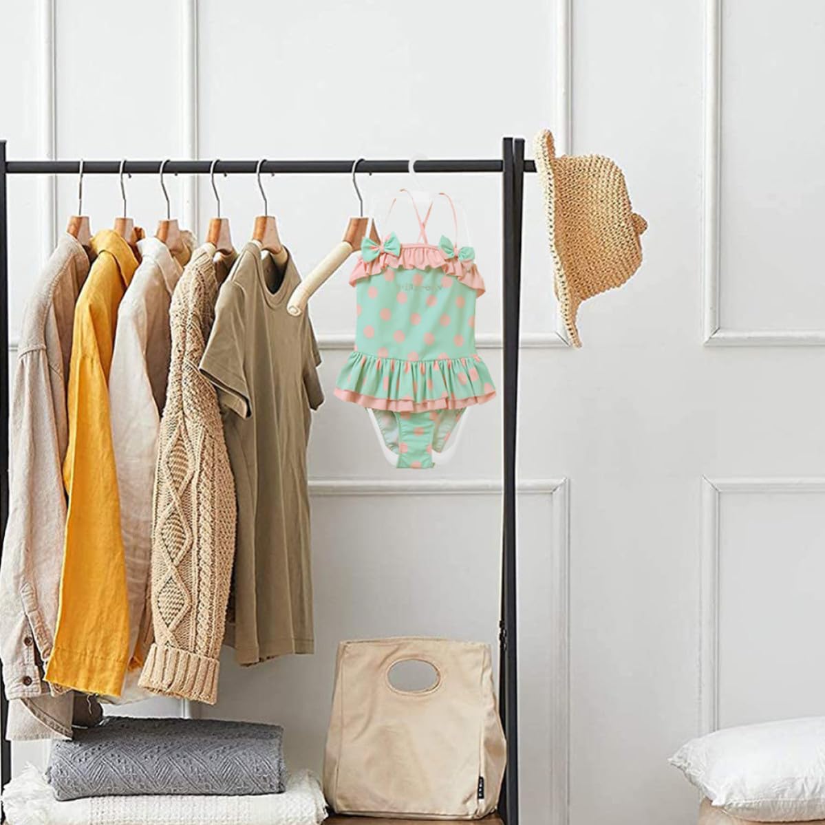 Perchas de Plástico de Color Claro para Niños y Bebés, 10 Piezas Resistentes y Portátiles para Ropa Infantil en Hogar y Celebración Verano