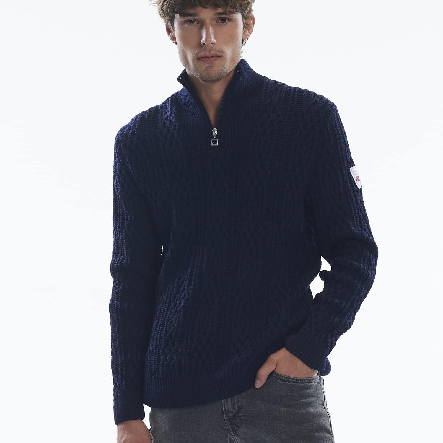 Dale of Norway Hoven Men’s Sweater - 100% Lightweight Wool Knit Sweater - Men’s Pullovers - Cable-Knit Sweater for Men