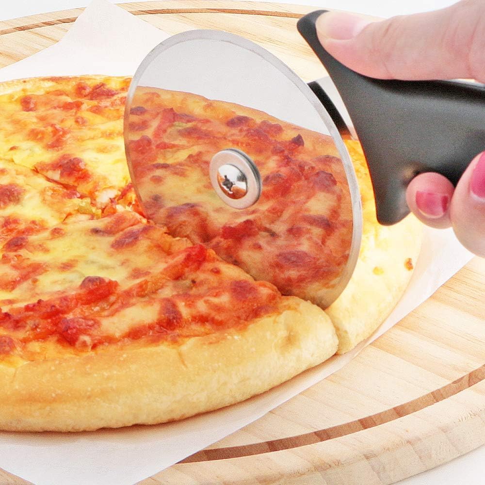 Cortapizza pack de 2. Uso doméstico y profesional. Ideal para cortar pizza en cocinas, bares, restaurantes, pizzerías y buffets. Cuchilla de acero inoxidable, agarre ergonómico y fácil limpieza