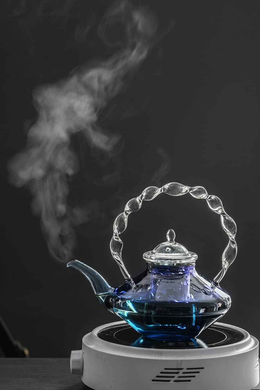 700ml 急須 おしゃれ 耐熱ガラス ティーポット クラインブルー 茶こし付き 創造性あるデザイン 素敵な茶具 紅茶 フルーツティー リーフティー 花茶 工芸茶 ハーフティー ポット 直火可 電子レンジ 食洗機対応 ティーポット Www Qbusinessmagazine Com