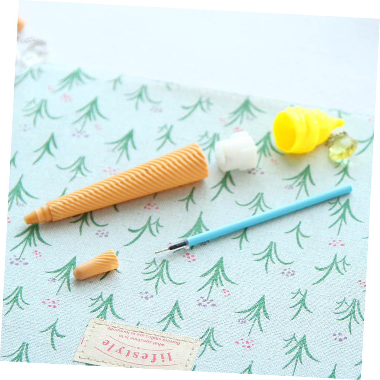 TEHAUX 48 Pièces Stylos à Gel Forme de Glace Lot de Stylos Créatifs pour Garçon Fille et Adolescents et Confortable Fournitures Scolaires Amusantes Couleurs de Coque