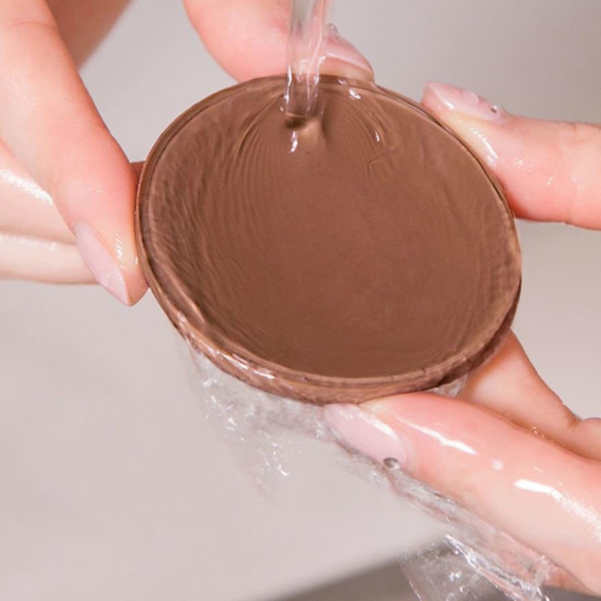 Homoyoyo 8pcs Silicone Furniture Leg Pads Non-Slip Anti-Friction Table and Chair Feet Protectors Self-Adhesive Brown 40mm for Hardwood and Carpet Floors