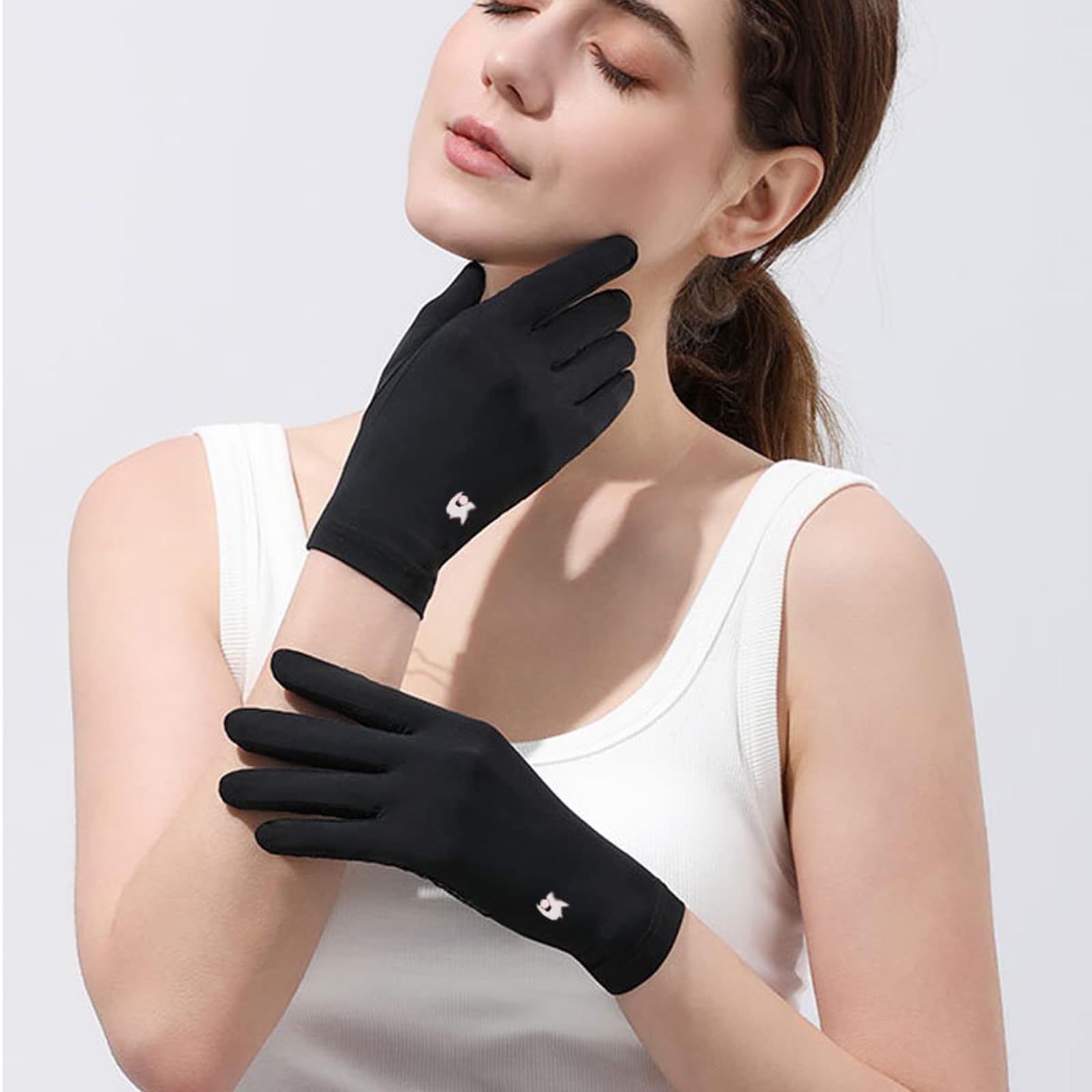 Massmot Sun Protection Gloves for Women, Non-Slip Touch Screen Sun Gloves, Breathable Silk Cooling Gloves, Outdoor Full Finger Gloves for Cycling Driving Fishing, Breathable and Lightweight (Black) 4