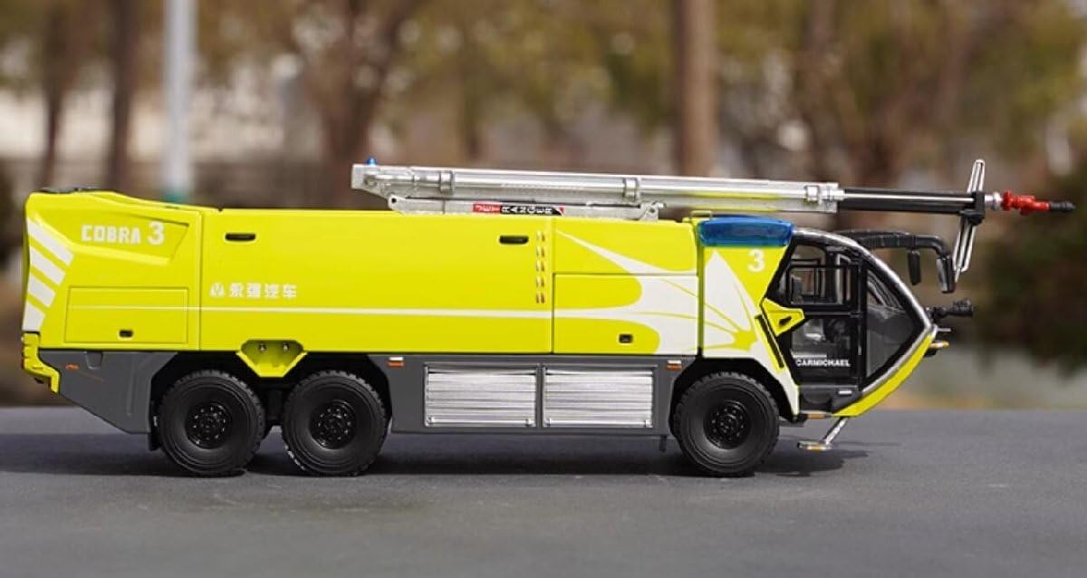 Amazon | △ 1/43 CARMICHAEL COBRA3 くうこう消防車 y | ミニカー