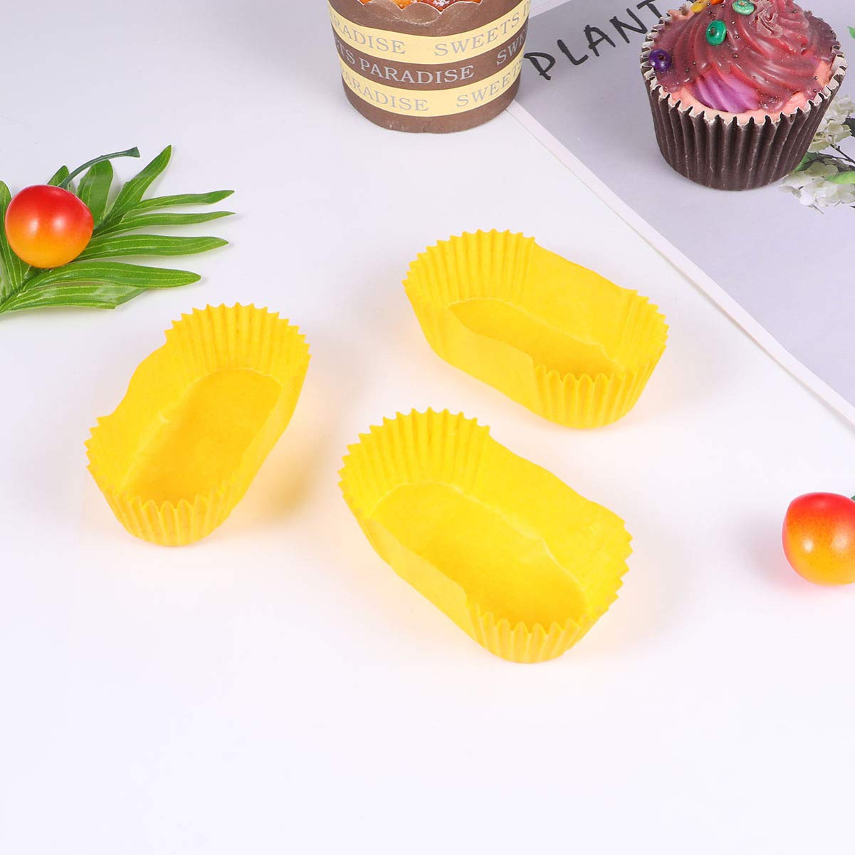 Cabilock 1000pcs Oval Cake Paper Cups Boat Shape Paper Tray Cake Cup Bread Baking Cups Grease Proof Cupcake Liners for Cake Balls Muffins Cupcakes Yellow