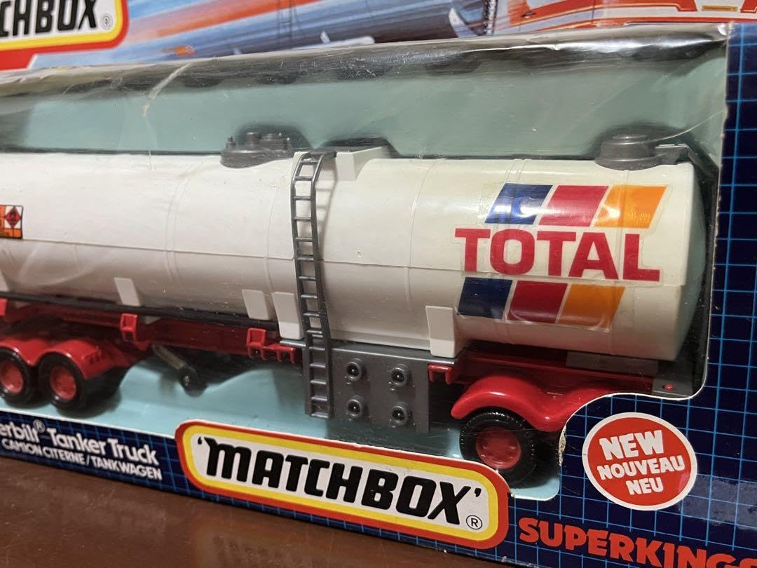 MATCHBOX マッチボックス　コンボイ　トレーラー Amazon.co.jp: US版 マッチボックス コンボイ テスラ トレーラー
