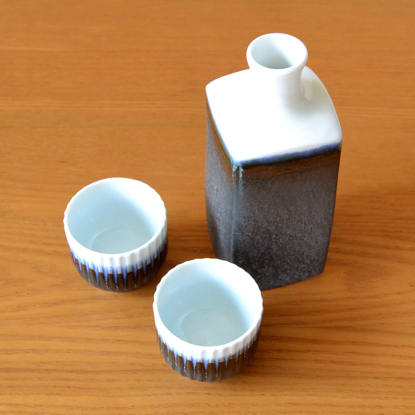 有田焼とっくりセット Amazon.co.jp: 退職祝い 酒器セット とっくり おちょこ セット 陶器