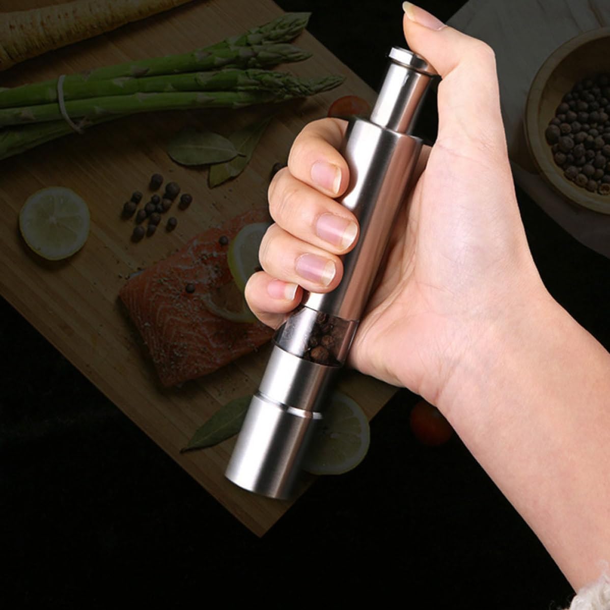 Molinillo de Especias Manual de Acero Inoxidable Diseño Compacto Presión para Moler Pimienta y Otras Especias Cocina