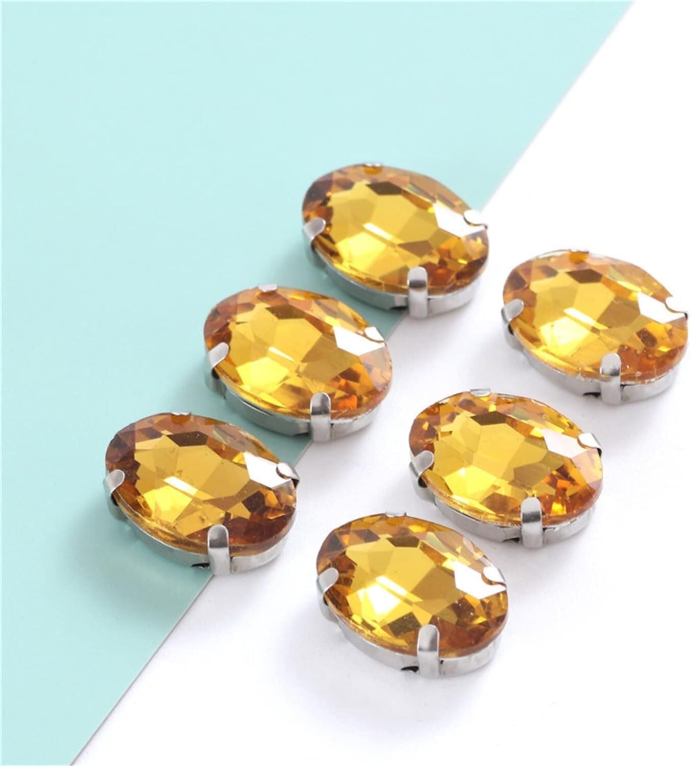 Strass ovales en verre jaune pour donner une seconde vie à vos vêtements