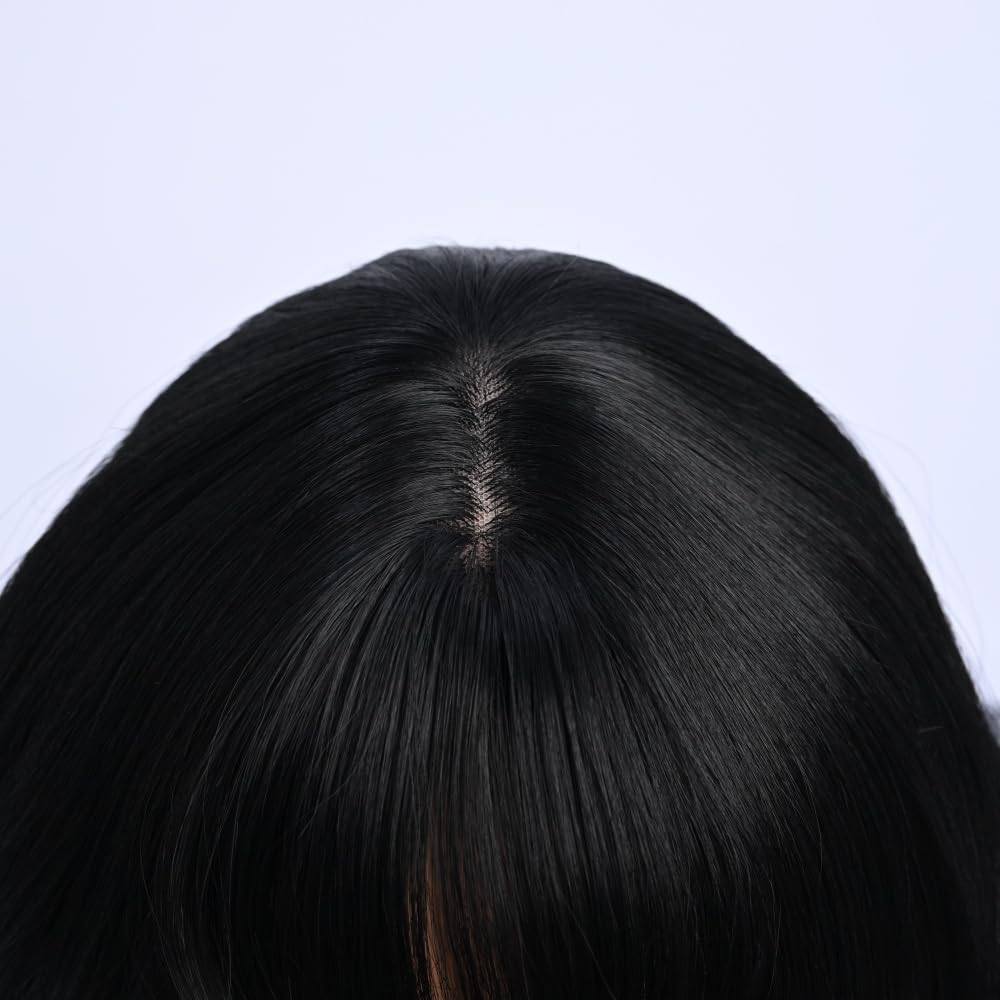 SIMKAYLEE Parrucca ondulata lunga nera da donna con frangia parrucche sintetiche dall'aspetto naturale con bangs per uso quotidiano delle feste (26 pollici)