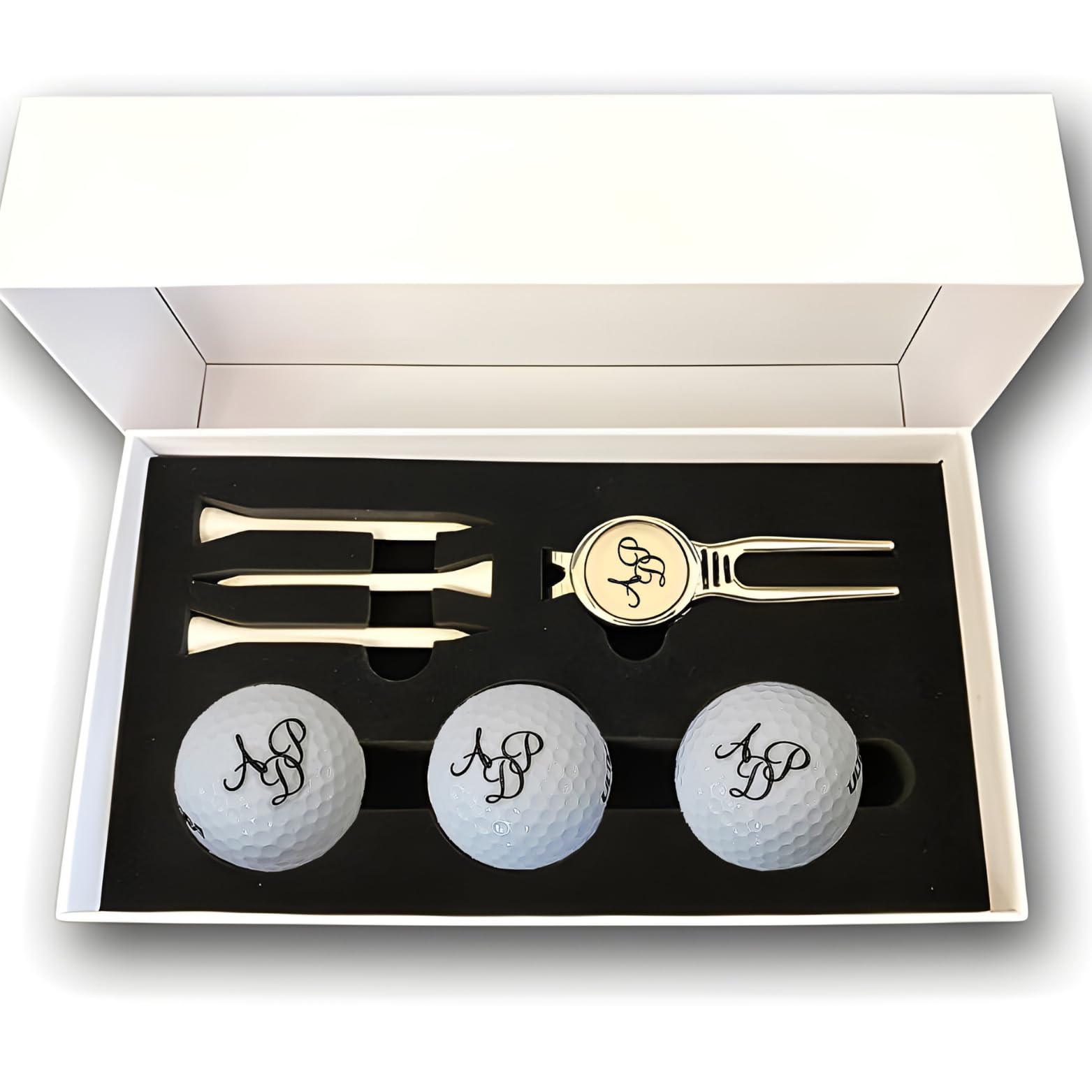 Juego de pelotas de golf con iniciales personalizadas, 3 pelotas de golf Wilson y 3 tees en caja de regalo, color blanco
