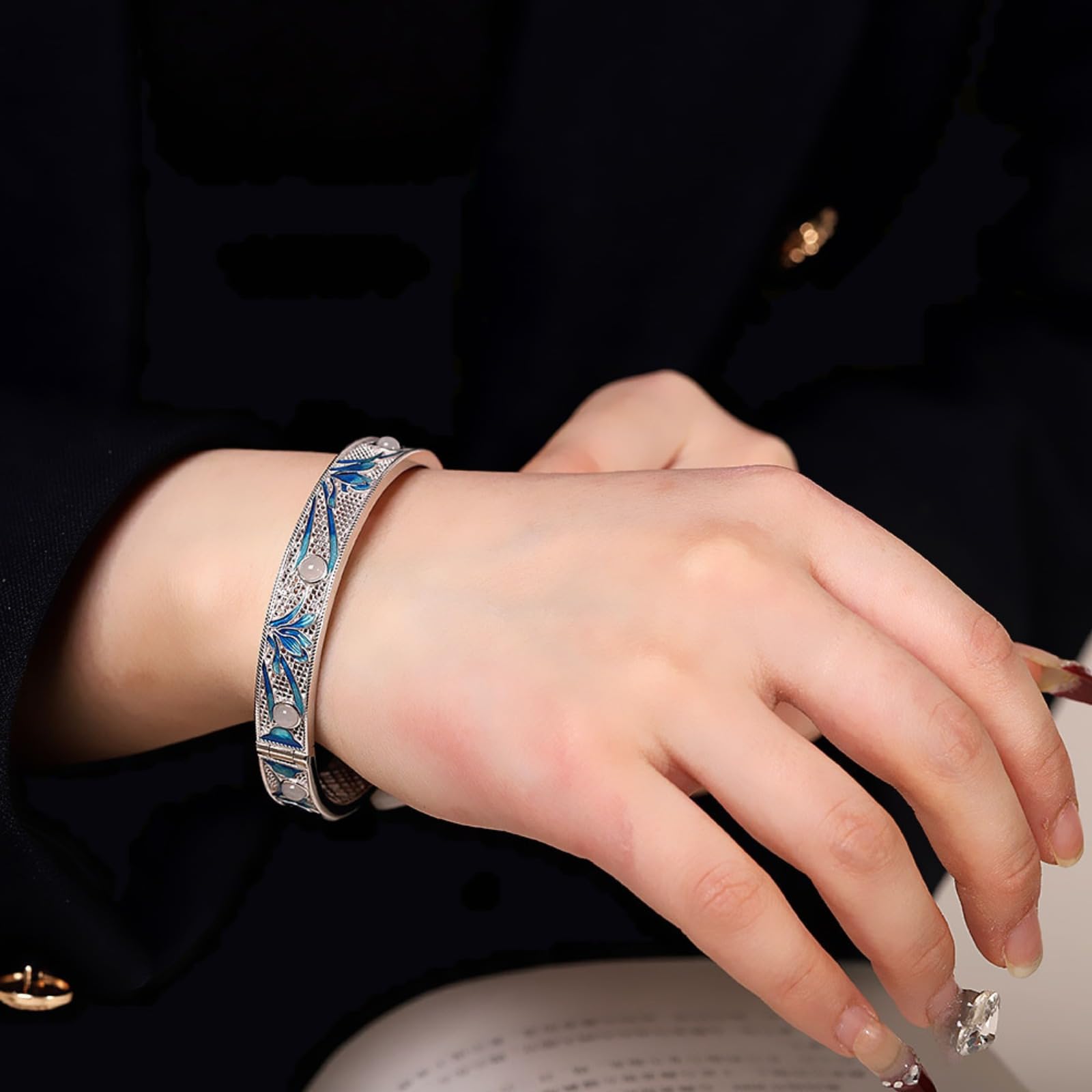 Braccialetti d'argento, braccialetti vintage, Bracciale rigido aperto in argento sterling S925 con nefrite, artigianato tradizionale, accessorio perfetto for appuntamenti e feste