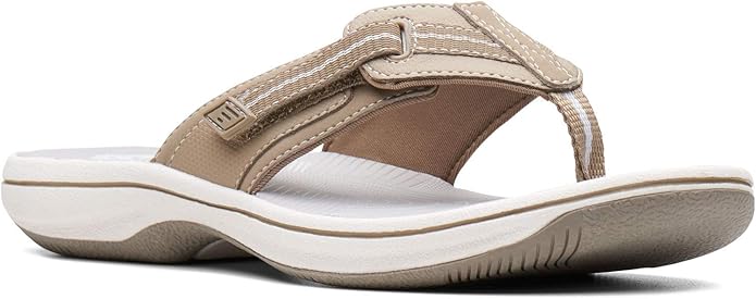 Clarks Womens Brinkley Jazz Subtle closure on the strap