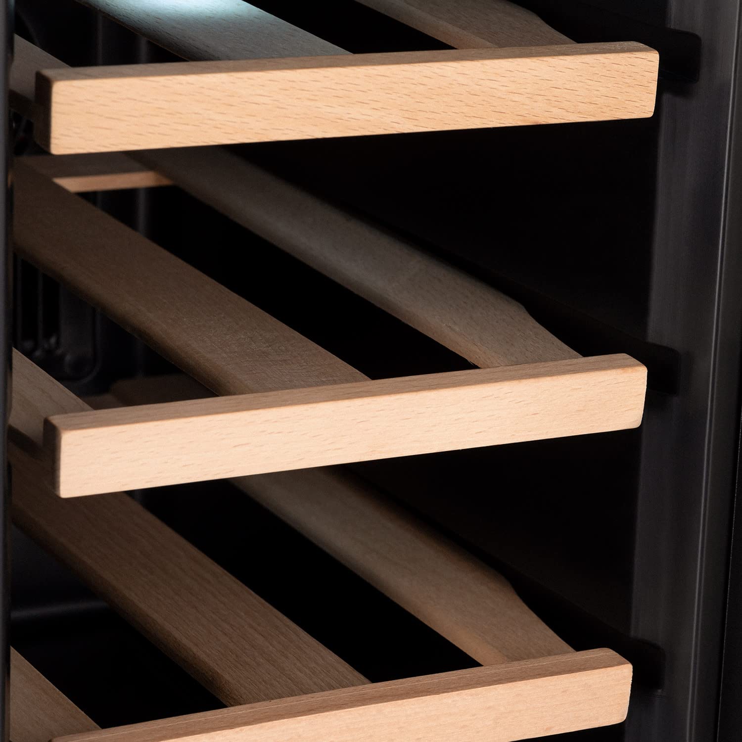 CREATE/WINECOOLER WOOD S/Vinoteca de 8 Botellas. 23 l. 60 W Luz LED/Display Digital. 3 Estantes. Doble Aislamiento
