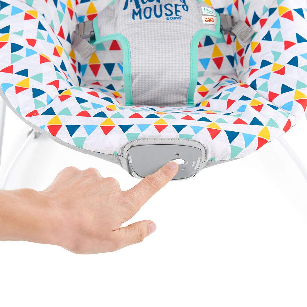 Bright Starts Disney Bébé Mickey Mouse Transat Bébé Confortable Vibrations Apaisantes Musique Barre de Jouets Amovible 0-6 Mois 9 kg