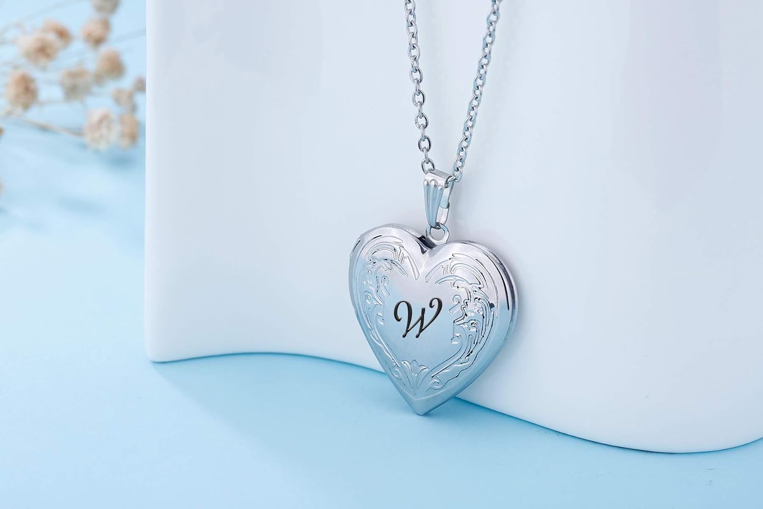 YOUFENG Locket Necklace that Holds Pictures Initial Alphabet A-Z Letter Pendant Necklace Platinum Plated Gifts for Women - Image 3