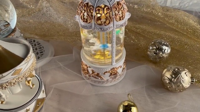 Amazon.co.jp: 【廃番】LEDスノーイングライト メリーゴーランド