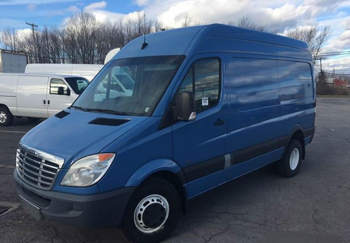 Single Front 12 Hole Wheel Simulator Fits: Dodge, Mercedes, Freightliner Sprinter 16" Wheel Liner, Hubcap. Fits: 2008-2015