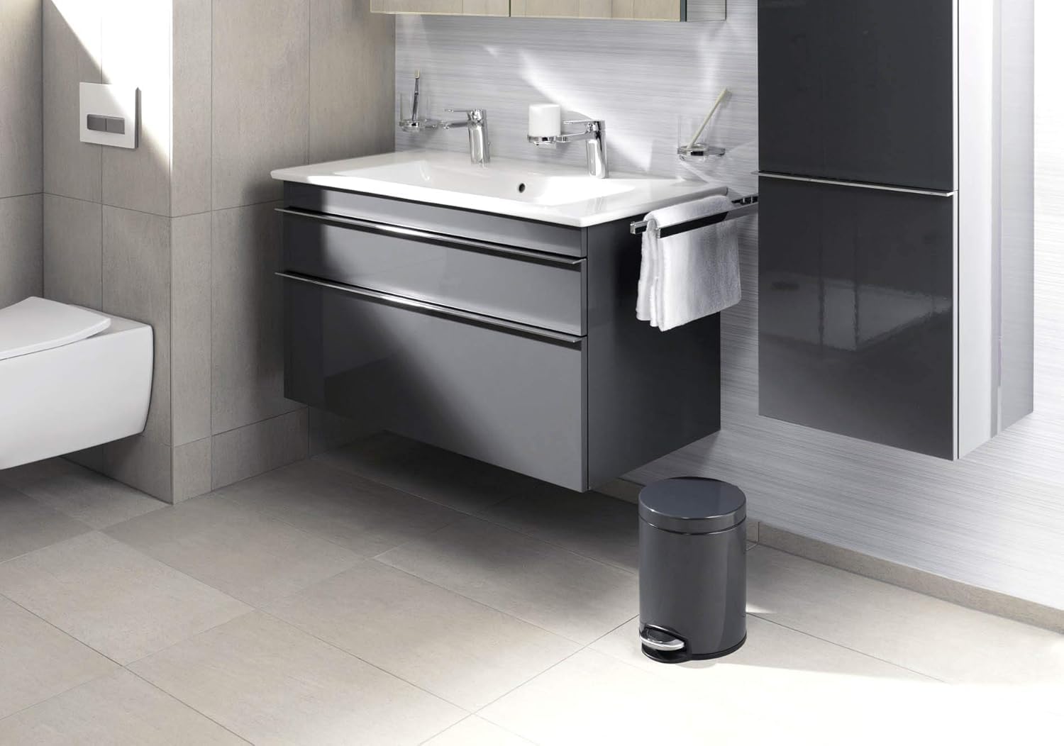 Durable 5 Litre Metal Pedal Bin