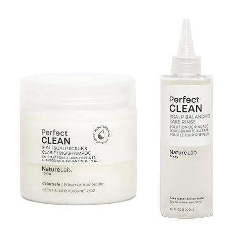 NatureLab Tokyo Perfect Clean Clarifying Scalp Scrub - Champú 2 en 1 y tratamiento para el cabello (8.1 onzas) y enjuague de sake para equilibrar el