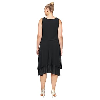 【送料&関税込】MSGM Back Zip llic Dress MSGM floral-lace Maxi Dress | Black | FARFETCH