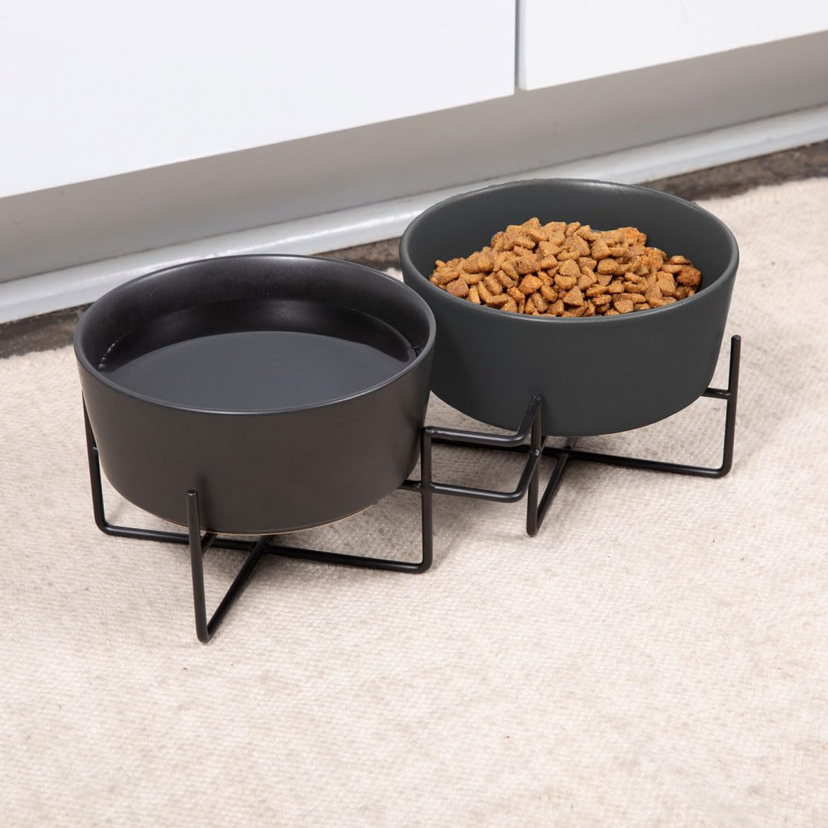Waggo Simple Solid - Soporte doble para tazón y cuenco para perros – Soporte doble de hierro con doble comedero de cerámica o cuenco de agua, comedero elevado para perros pequeños o grandes (pequeño,