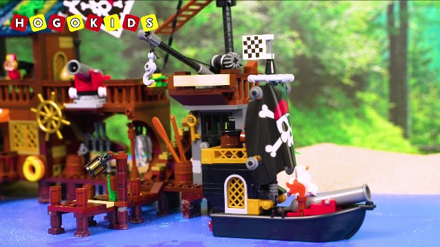 INSOON Pirate Ship Bay Building Set con luce LED, 3