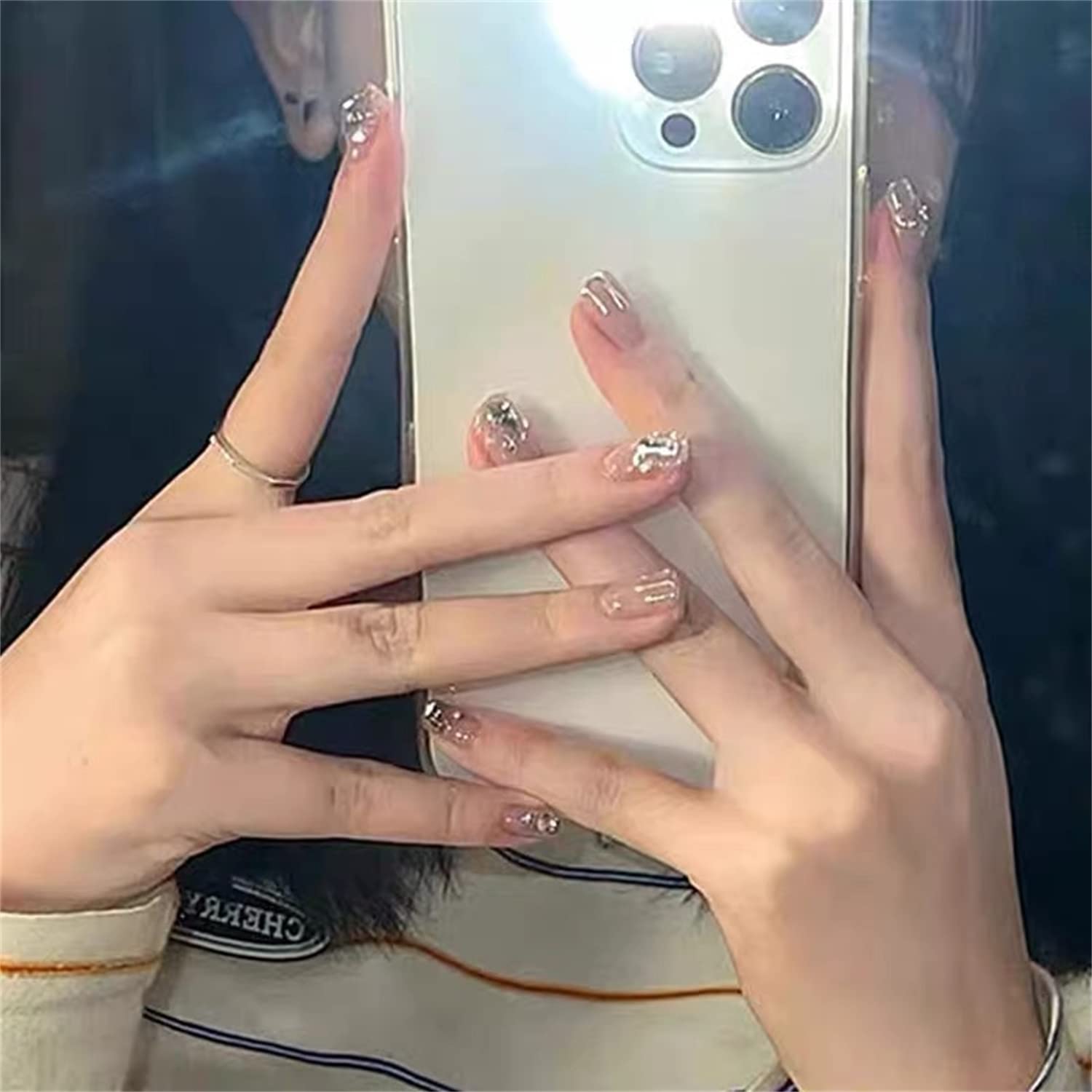 AKAZI Unghie finte a Pressione, 10 Pezzi indossabili per Manicure, Unghie finte Fatte a Mano, Set di Unghie finte Artificiali riutilizzabili per Donne e Ragazze (M) (L)