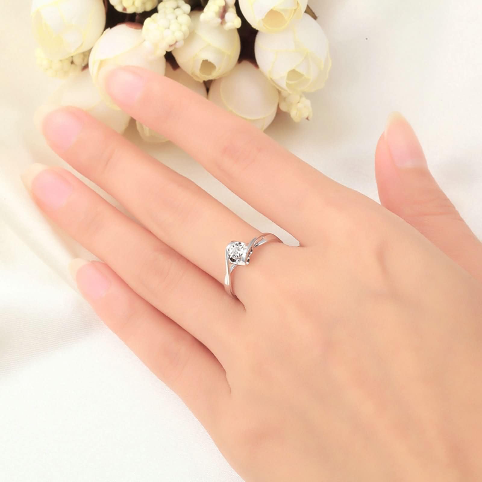 Anello Fidanzamento Donna Oro Bianco 9Kt / 14Kt / 18Kt, Cuore Cavo e Rotondo con Diamante da 0,03ct, Anelli Fedi Nuziali Argento Donna