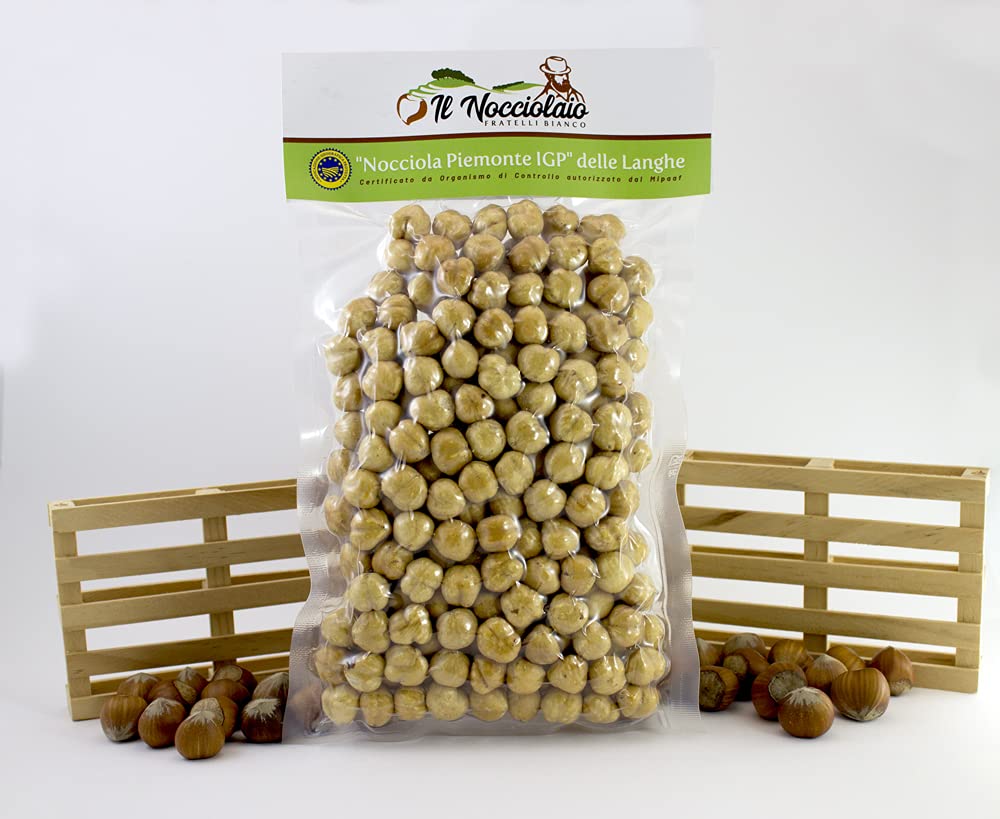 Nocciole sgusciate e tostate. 1 kg. Prodotte da Il Nocciolaio, in Piemonte. Sgusciate, senza pellicine.