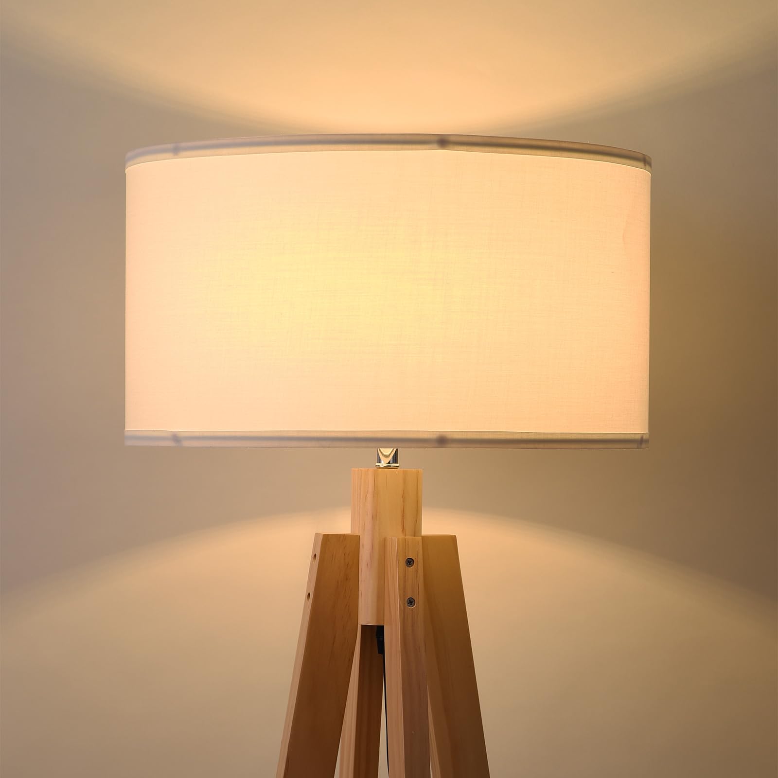 Alpinaluz Lámpara de Pie de Madera Natural con Pantalla Textil Blanca Ø43 cm, Casquillo E27, 149 cm, Estilo Nórdico y Escandinavo para Salón, Dormitorio, Comedor u Oficina