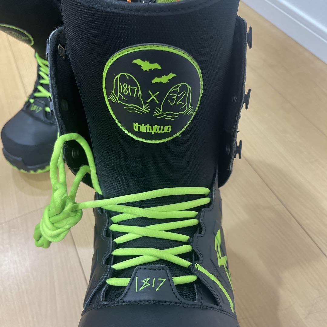 thirtytwo × HOUSE OF 1817スノーボードブーツ