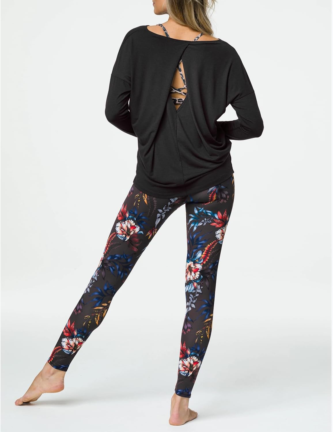 Sanutch Diamond Shape Long Sleeve Open Back Workout Top - Luxury Workout Shirt for Women, Stylish Gym & Yoga Wear - Image 4