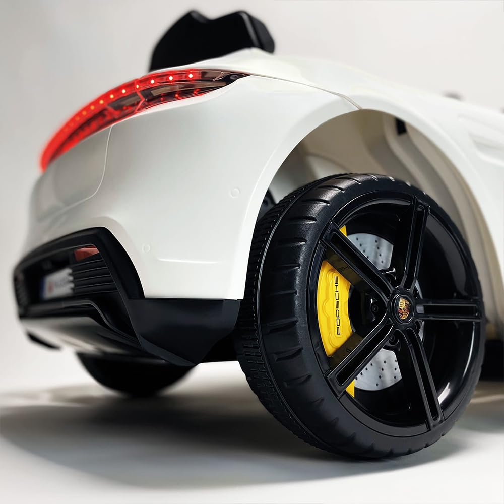 INJUSA Samochód elektryczny Porsche Taycan 12 V, dla dzieci w wieku od 2 do 4 lat, oświetlenie, hałas, bieg wsteczny, pilot zdalnego sterowania, akumulator i ładowarka w zestawie, 6 km/h, biały