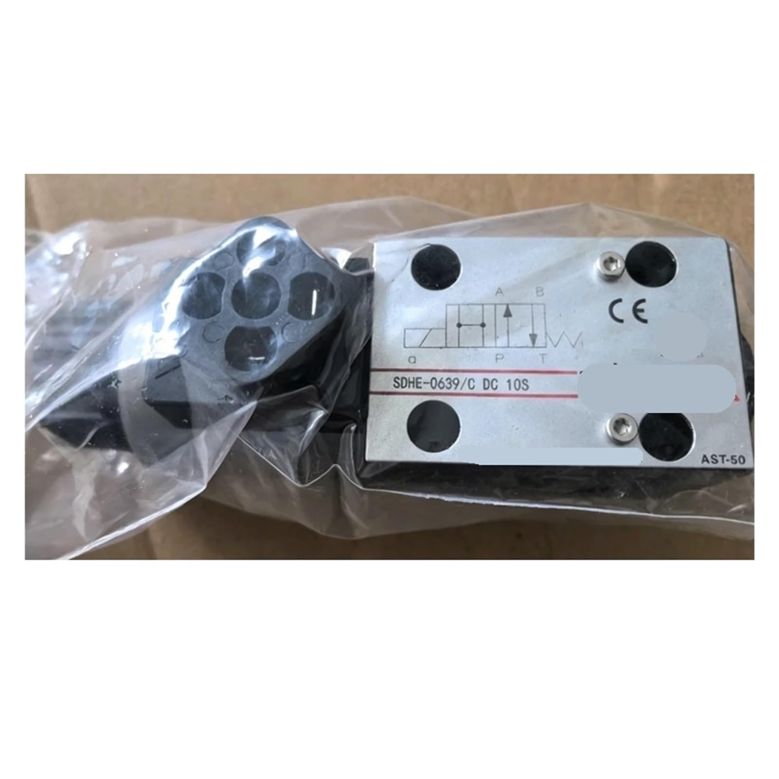 TPKMVGAP 1pcs SDHE-0639/0DC10S Solenoid Valve