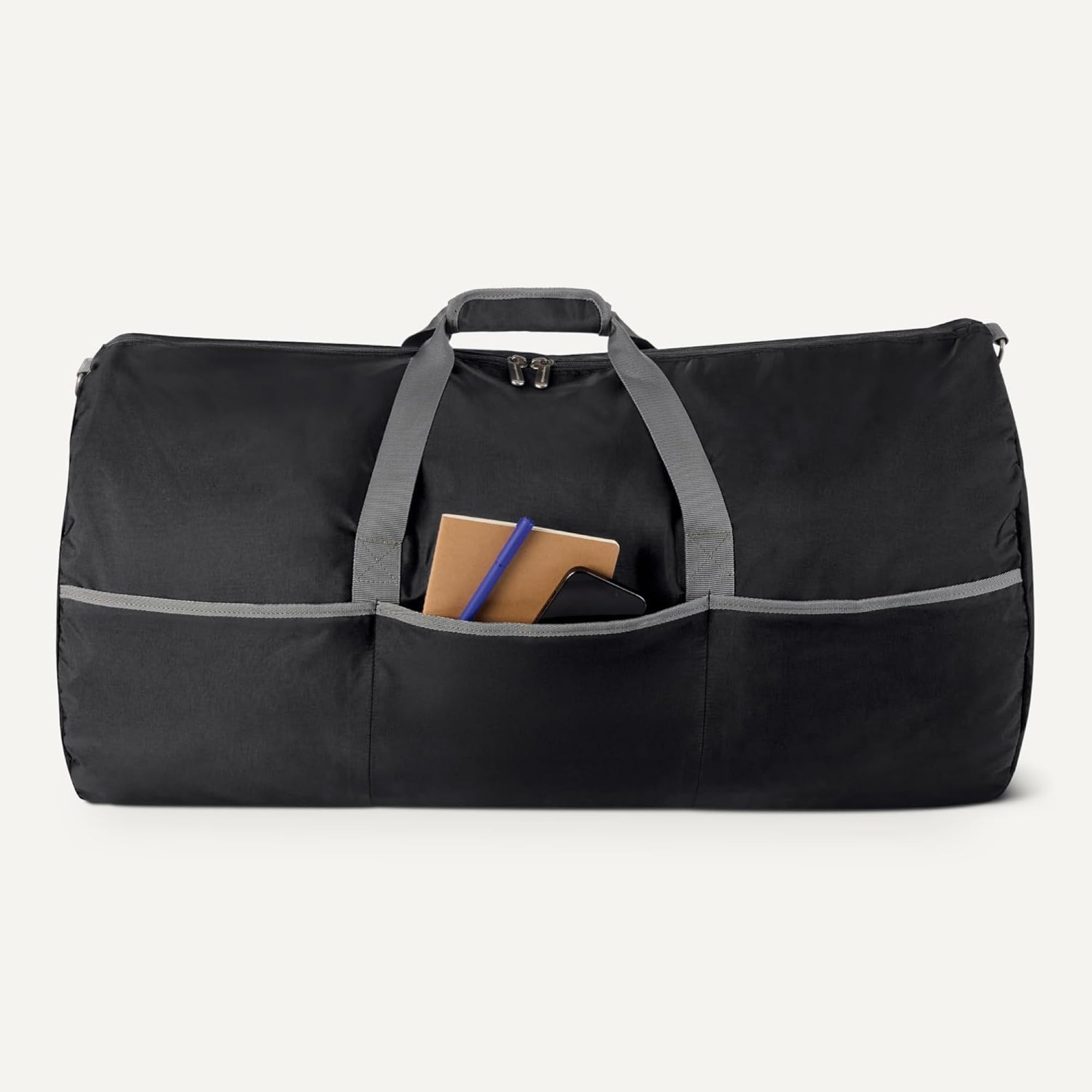 Amazon Essentials Macuto de Nailon Plegable Extragrande de 82,3cm para Viajes o Almacenamiento con Bolsillos con Cremallera, 150L, Capacidad de 22,68kg, Negro (anteriormente Amazon Basics)