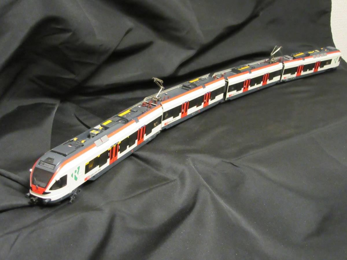 Amazon.co.jp: LILIPUT SBB FLIRT RABe521 DCCサウンド付き : おもちゃ