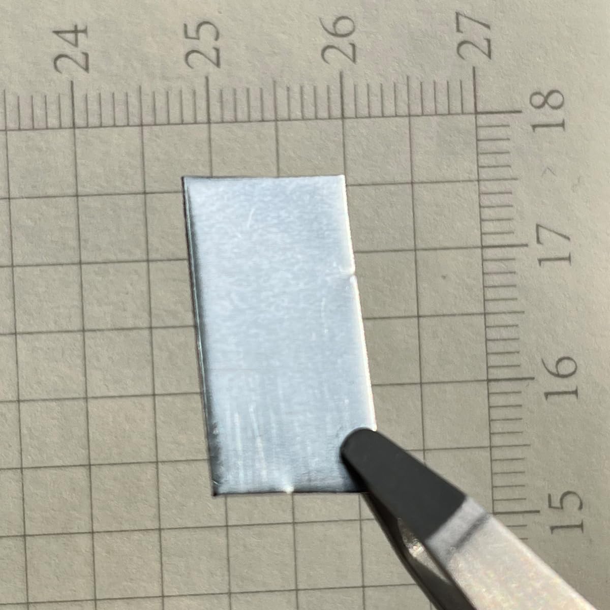 Feuille de platine 99,95% pure for la fabrication de bijoux avec électrodes de laboratoire et pile à combustible, 1 pièce(0.1mmx10mmx20mm)