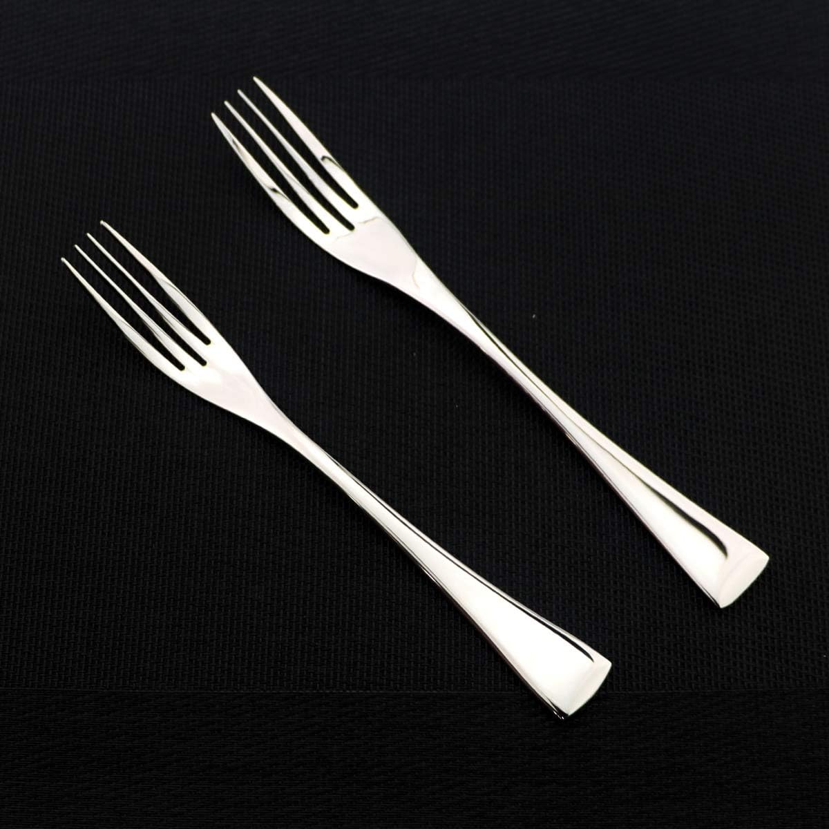 Gugrida Luxury 18/10 Stainless Steel Silverware Set, Knife Fork Spoons Set Serve for 4, 28-Piece (Mirror Poblished,Silver)