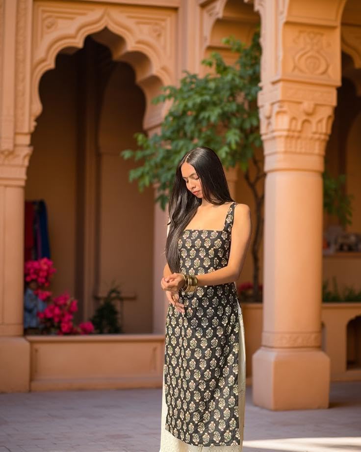 Image of Women's Sleeveless Ajrak Print Kurti, Pure Cotton Straight Fit Straight Cambric Jaipuri Printed Kurti