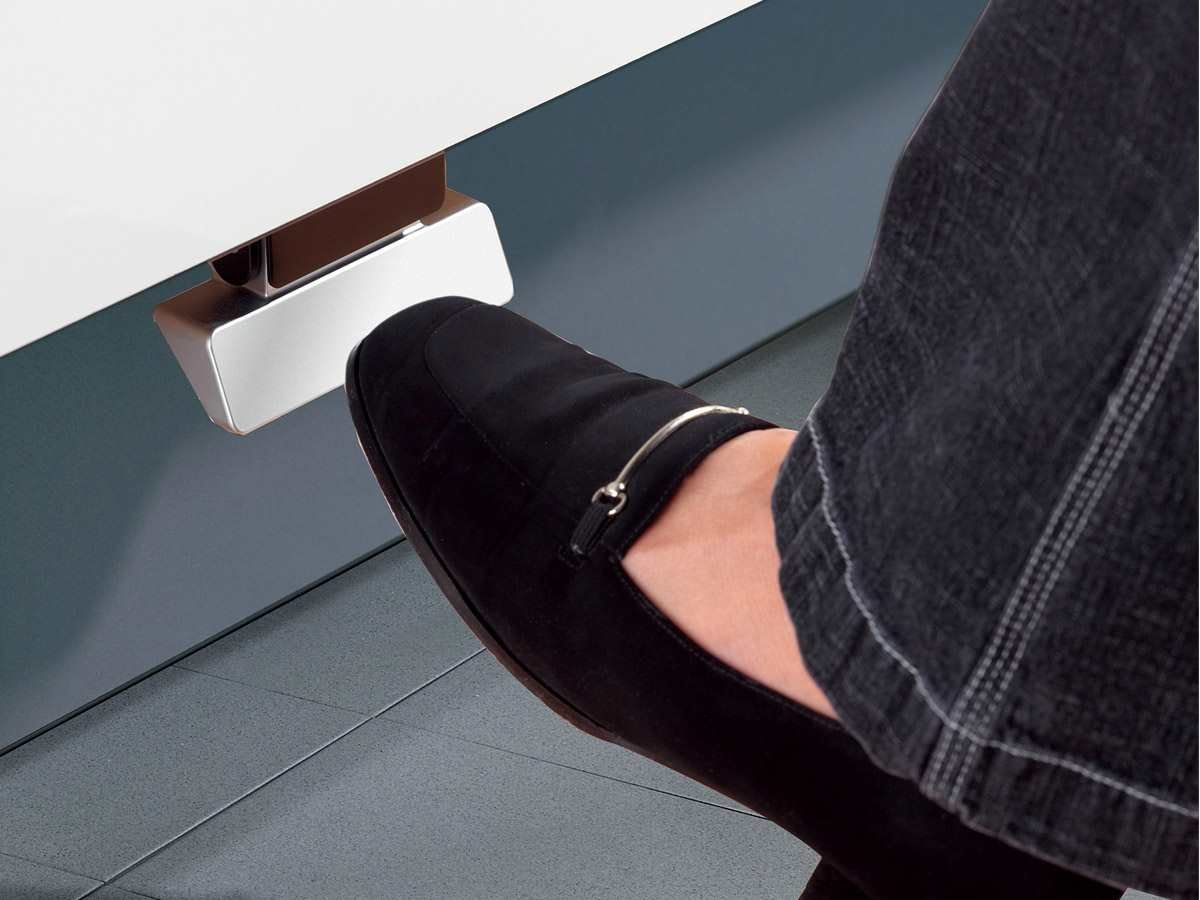 Ouverture à pédale de meuble Hailo Kick & Go 3