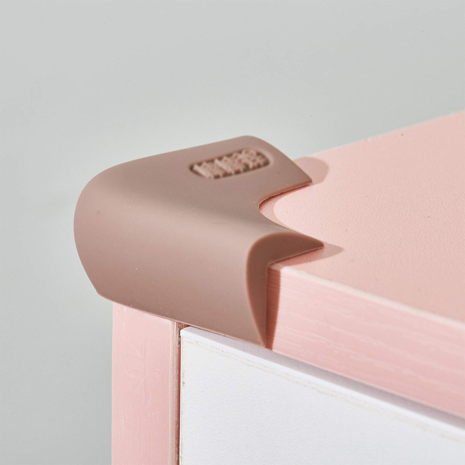 Food-Graded Silicone Corner Protectors, Baby Proofing Table Edge Guards, Pre-Tapep Adhesive Kids Safety Proof, Cabinets Fireplace Furniture Bumpers (4