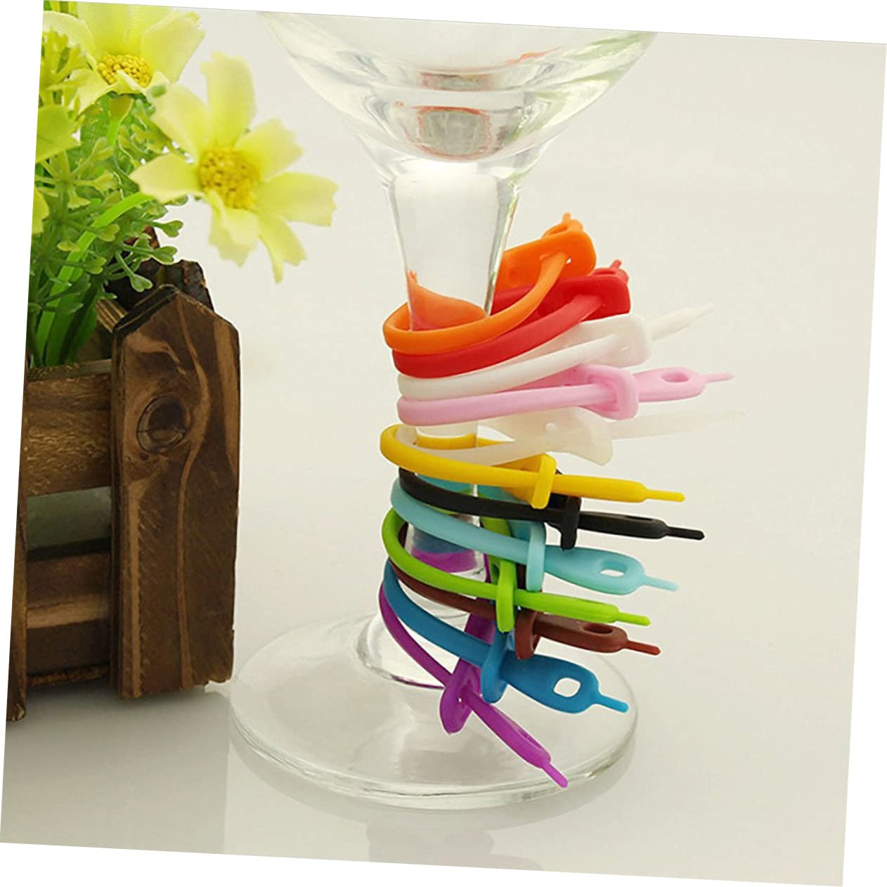 GRIRIW 12pcs Silicone Drink Markers Wineglass Drink Marker Cup Marker Identifier Drink Marker Drink Cup Decorations Wine Drink Markers Cup Distinguishe Drink Marker Tag Labels Gobstoppers