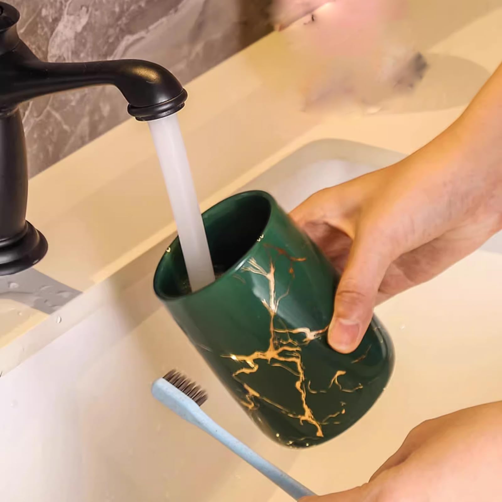 Flacon Distributeur Rechargeable pour Lotion et Savon pour Les Mains, Ensemble de gobelet en céramique avec Plateau et diffuseur d'huiles essentielles (Vert)