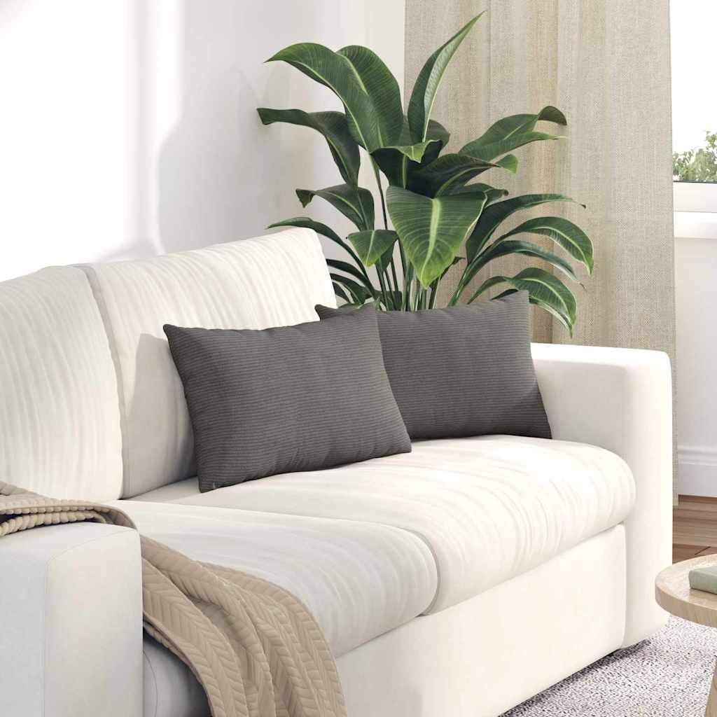 Set di 2 Cuscini da Divano in Velluto a Coste Grigio 50x30 cm | Coppia di morbidi cuscini rettangolari con imbottitura inclusa e fodera sfoderabile per soggiorno e camera da letto.